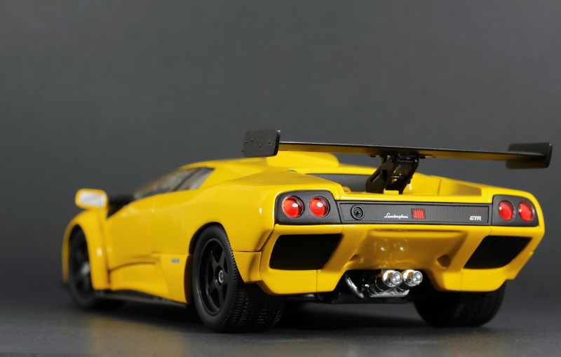 Illustration for article titled Lamborghini Diablo GTR in 1:18 scale by Hot Wheels